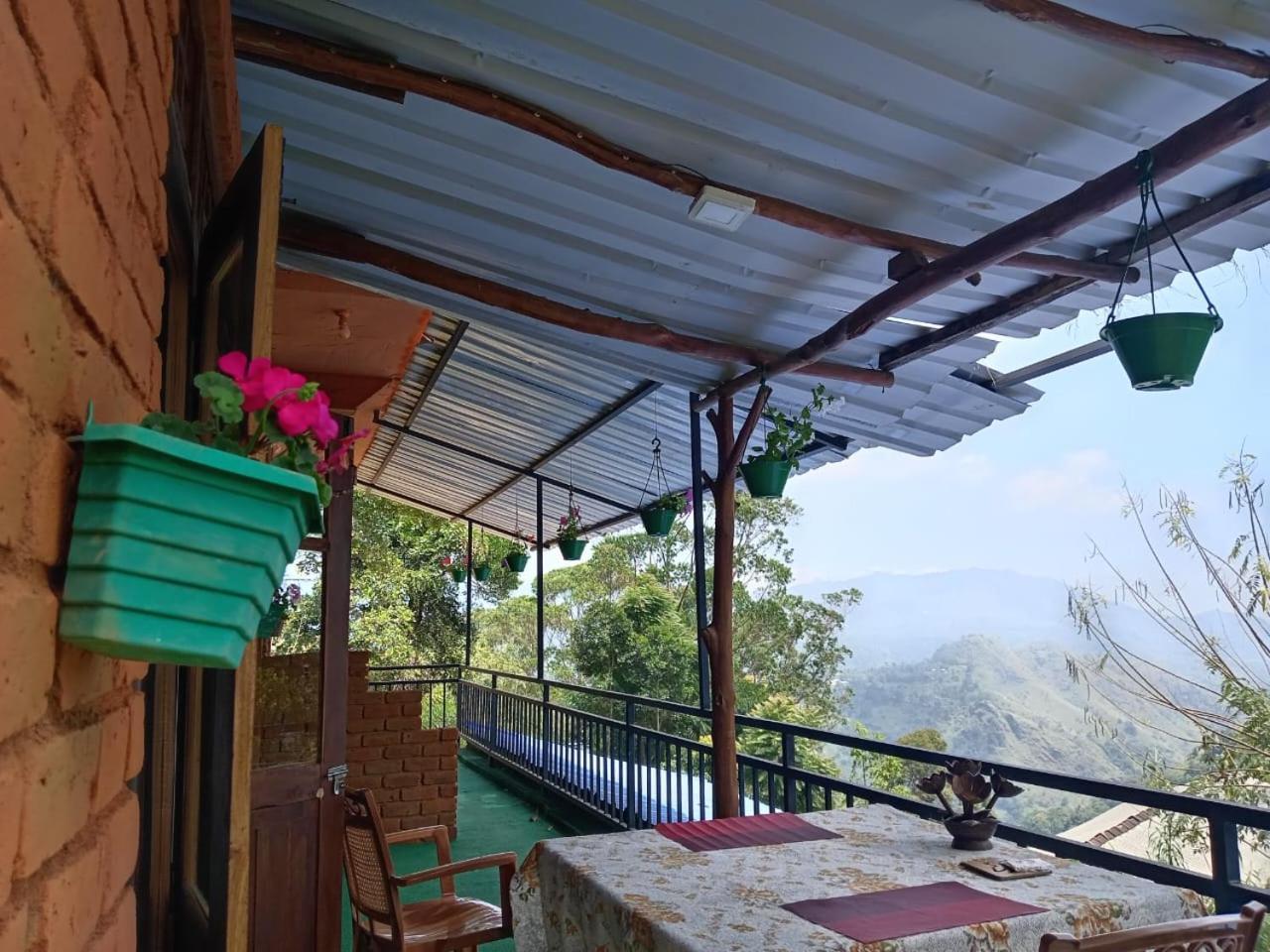 Apurvi Homestay Ella Zewnętrze zdjęcie